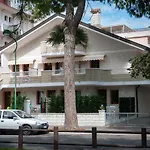 Appartamenti Lignano Sabbiadoro-Villa parco paradiso